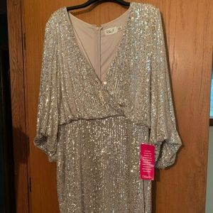 Gold sequin dress. Size 16. Dillards. BNWT